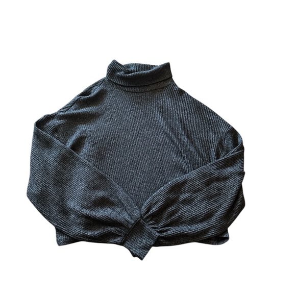 Hollister Tops - Hollister gray cowel neck sweater